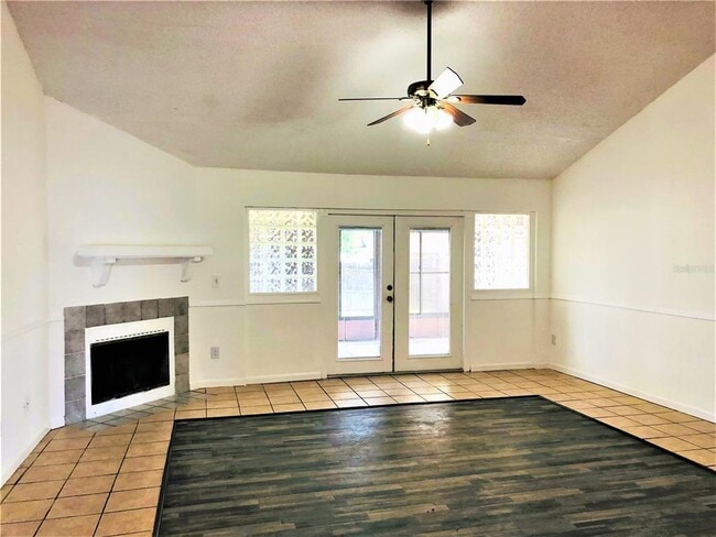 Photo - 1005 Aviles Ct