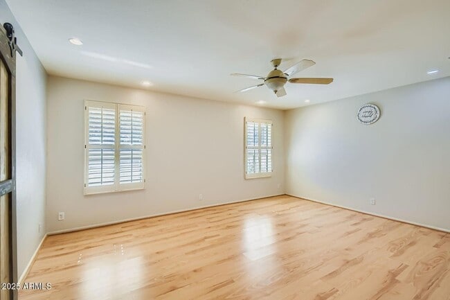 Photo - 201 W Diana Ave