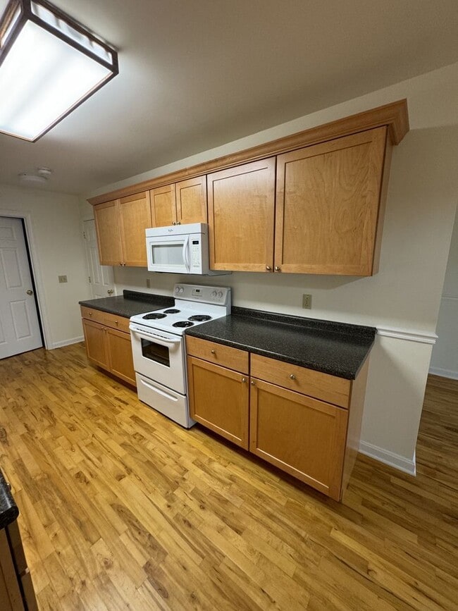 Building Photo - 31-C SL Unit C