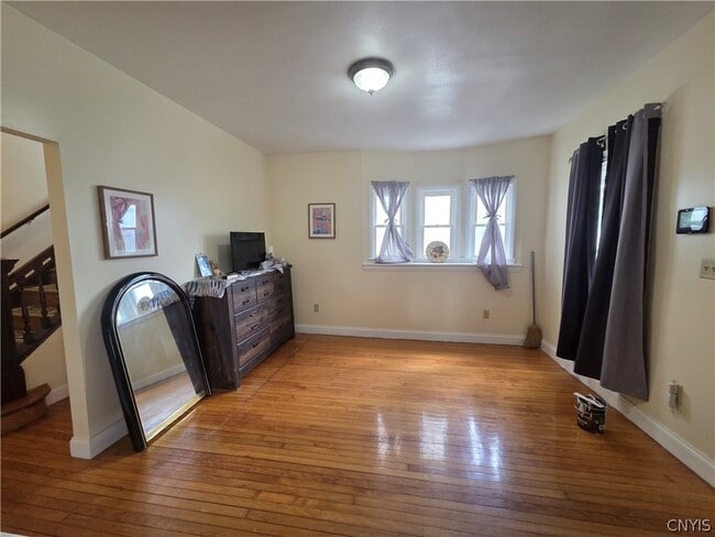 Photo - 517 Garfield Ave