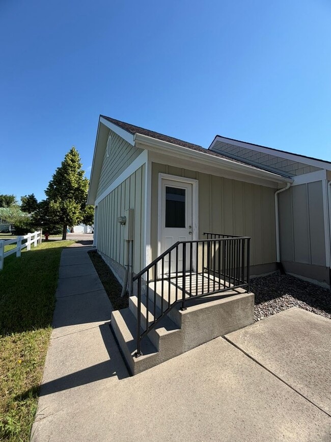 Photo - Charming 2-Story Townhome with Vaulted Ceilings