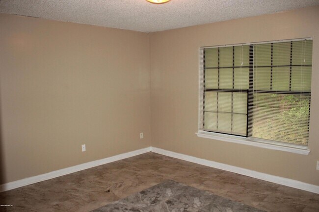 6310 Delacy Rd Unidad 4