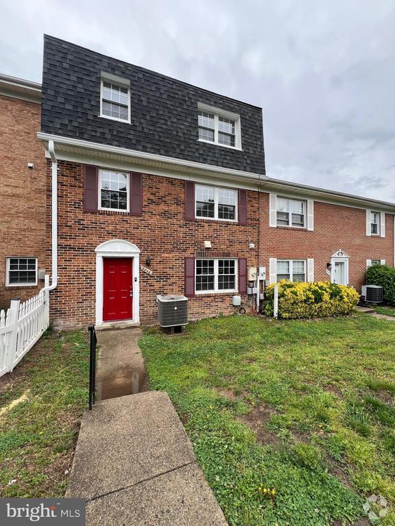 Building Photo - 9846 Hagel Cir Rental