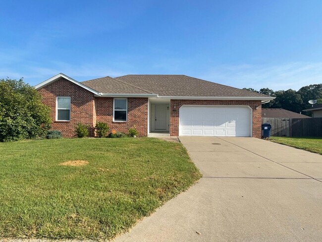 Great 3 bedroom 2 bathroom Home in Ozark A... - Great 3 bedroom 2 bathroom Home in Ozark A...