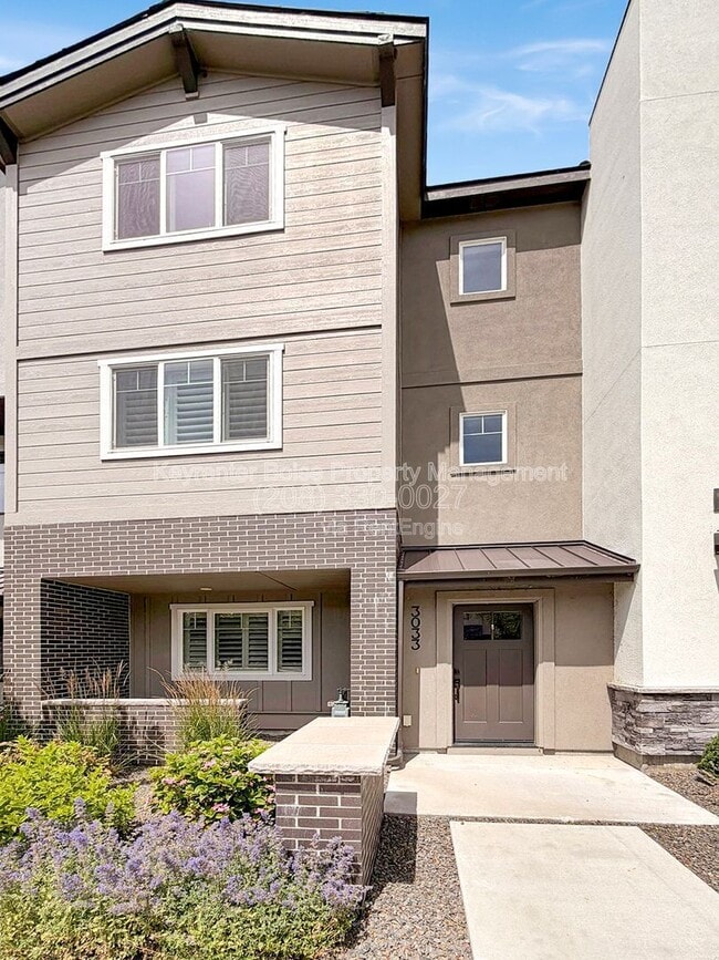 Photo - 3033 S Trailwood Way