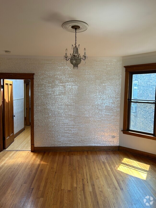 Building Photo - 2113 N Springfield Ave Unit 2 Rental