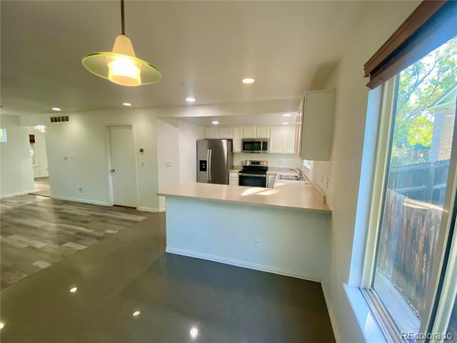 Photo - 2875 S Tower Way