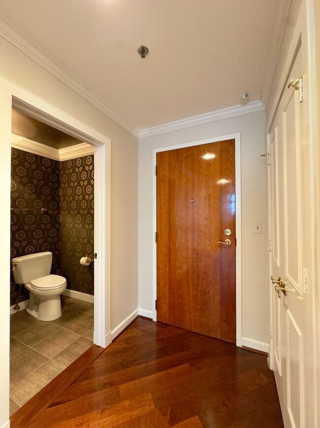 Photo - Elegant 2 Bedroom/2.5 Bathroom Apartment with Den, 2 Parking Spaces, and Storage Unit in Canton, ... Unit 508