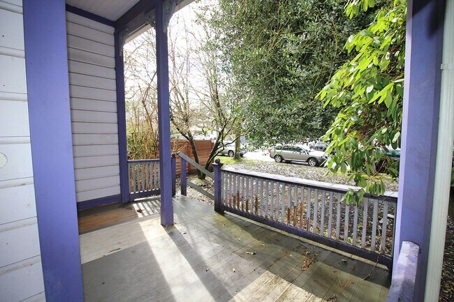 Photo - 4 Bed/2 Bath SE Hawthorne Historic Victorian