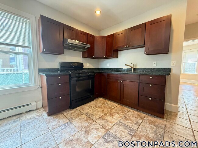 Photo - 44 Fenton St Unit 1