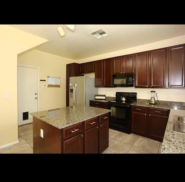 Photo - 2101 E Sunland Ave