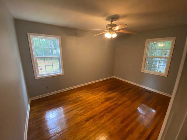 Photo - 2Br Hardwoods