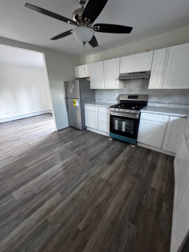 Photo - 23 Old Lake Rd Unit Apartment 4