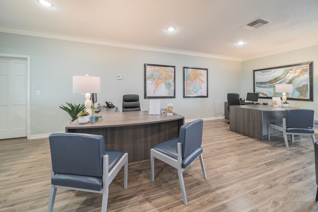 Apartamentos Bluestone on the Bay — foto de la comunidad