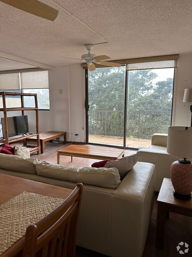 Building Photo - 3BR/2BA Penthouse with ocean view