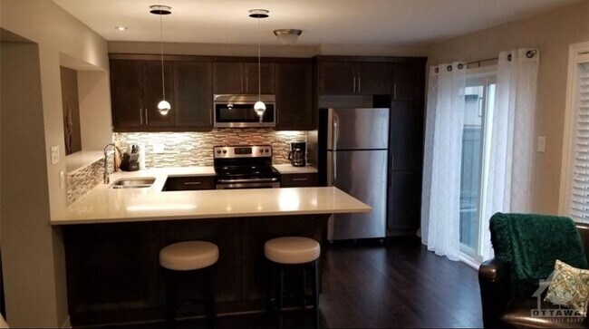 Photo - 1924 Maple Grove Rd