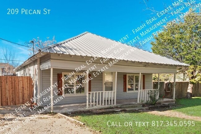 Photo - 209 Pecan St
