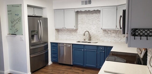 Photo - Trails at Scottsdale! Updated patio home w...