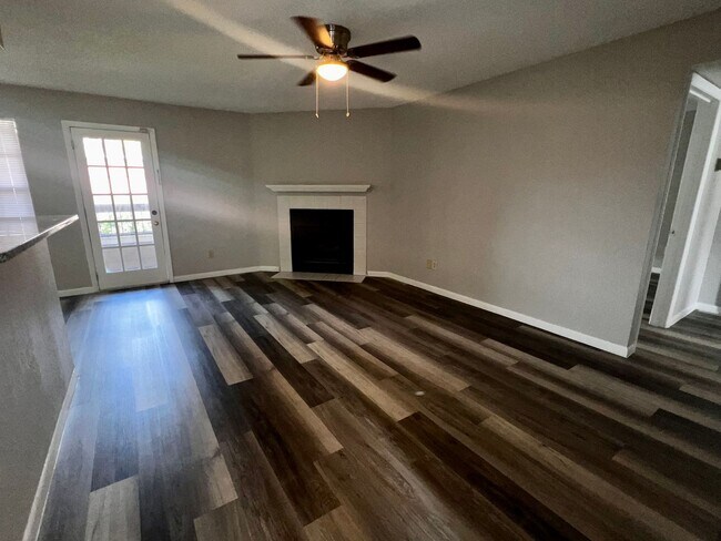 4355 Perkinshire Ln