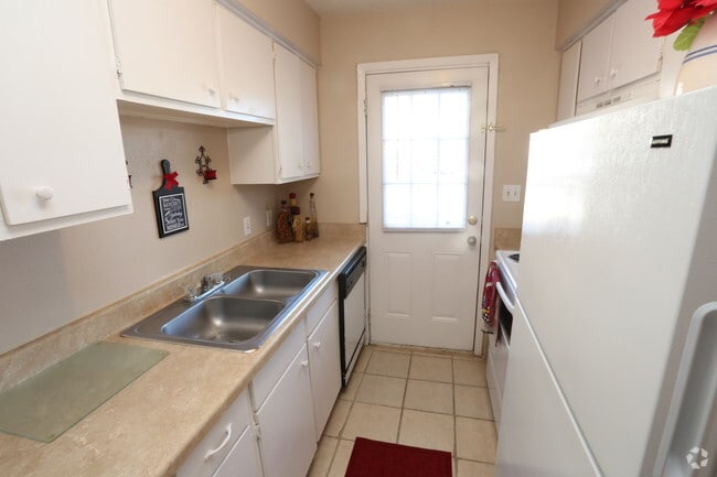 Colony Square de estar de apartamento modelo - Colony Square