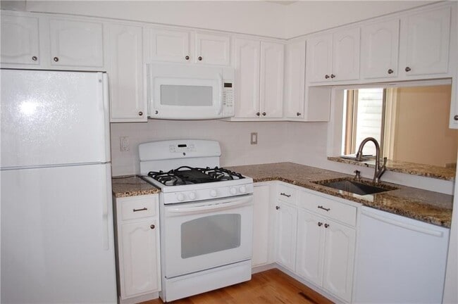 Photo - 1102 Woodbridge Commons Way