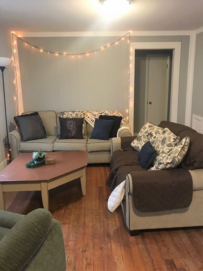 Área de estar del nivel superior - 119 Fyfer Pl Unidad 119 Fyfer Place