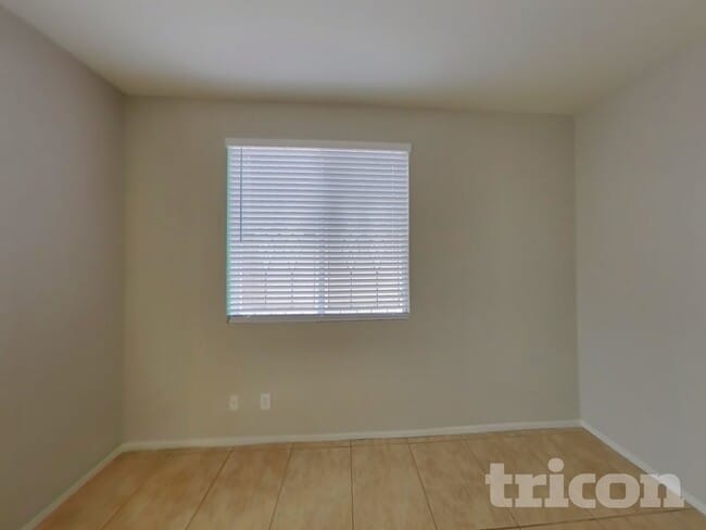 Photo - 2911 Extravagant Ave