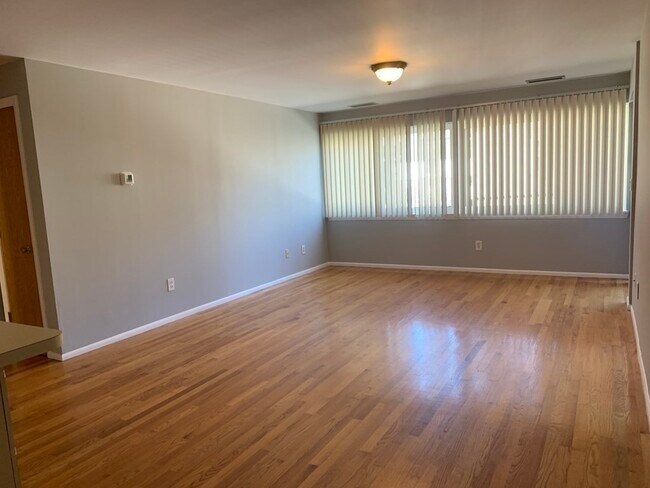 Photo - 1 Carey Cir Unidad 212