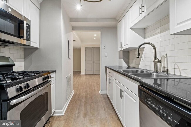 Photo - 2633 Adams Mill Rd NW Unidad B4