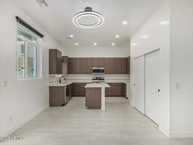 Photo - 3109 N 39th St