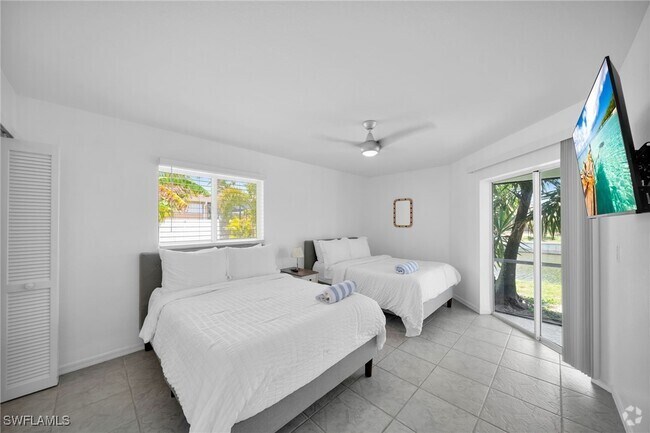 Building Photo - 2861 SW 23rd Pl Rental