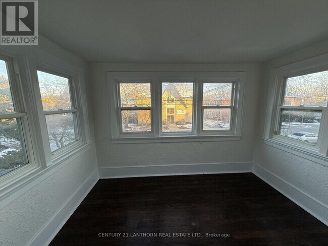 Photo - 47 King St Unité 4