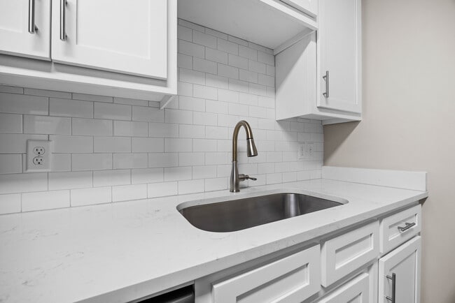 NEW 1BR Kitchen