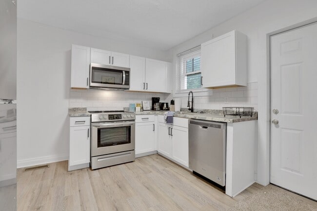 Photo - 609 Fairwood Ave