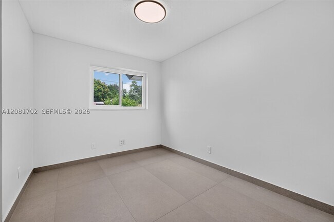 Photo - 3036 N 58th Ave