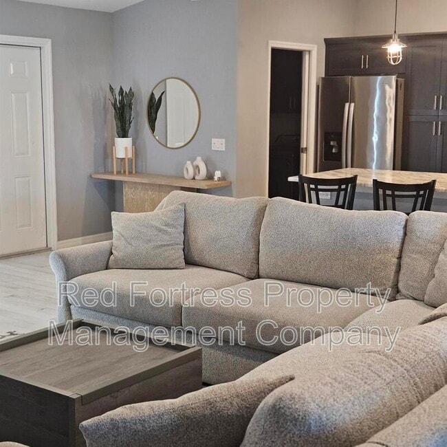 Photo - 15930 Lake Candlewood Dr