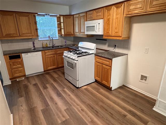 Photo - 9027 Cardella Ave