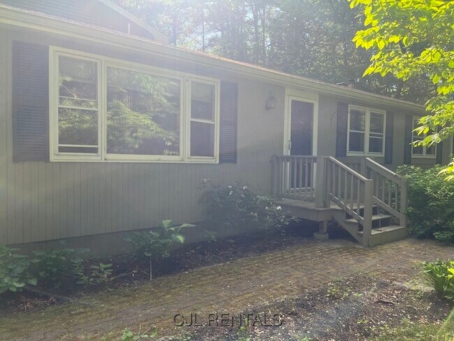 Photo - 148 Newtown Rd