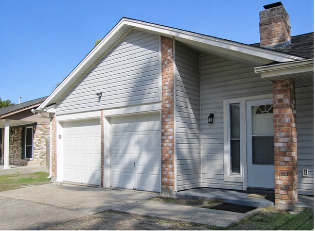 Photo - 29502 Raestone St