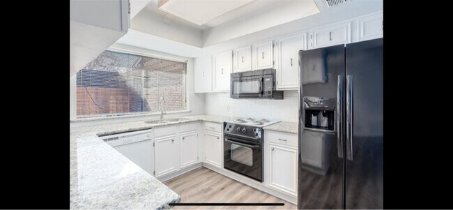 Photo - 10031 Smitherman Dr