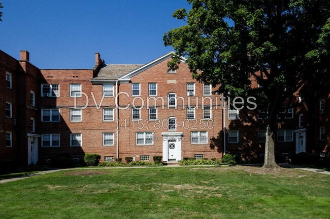 Building Photo - 2487 Noble Rd Unit B25