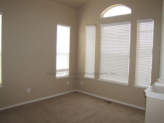 Photo - Stunning 4 Bedroom House in Wolf Ranch