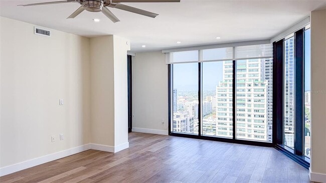 Photo - 1 Beach Dr SE Unit 2512