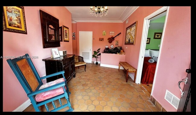 Photo - 843 NW 3rd St Unidad 1