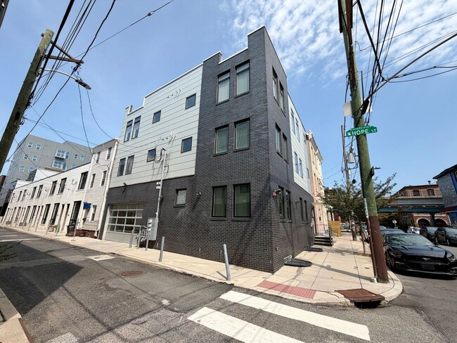 Photo - 113 Master St