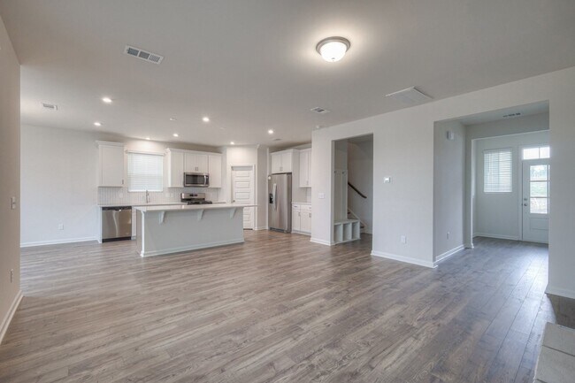 Photo - 1221 Shady Pine Dr