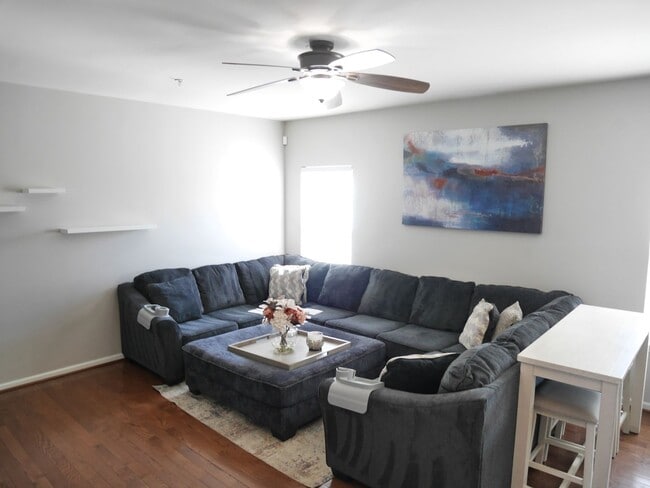 Photo - Stunning 5-Bedroom, 3.5-Bathroom Fully Fur...