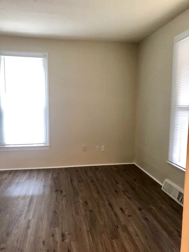 living room - 117 Perrin St Unit 1