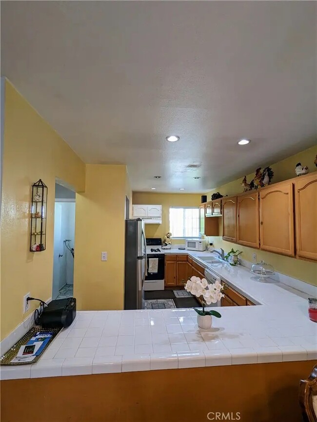 Photo - 2325 S Harcourt Ave