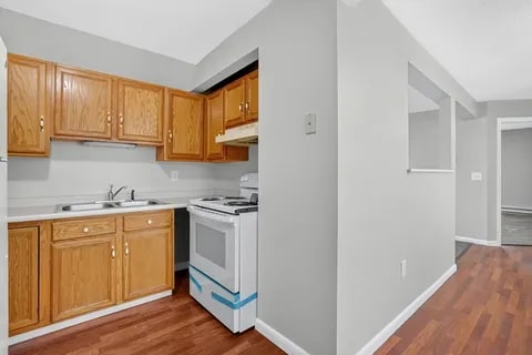 Photo - 528 Broadway St Unit 2